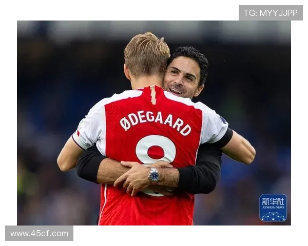 阿尔特塔拥抱记者谢关心黑眼圈